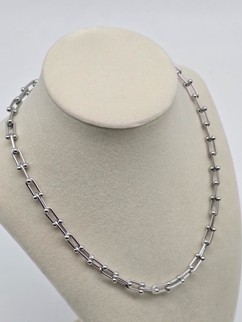 Stainless steel Silver Horse Shoe Trendy Necklace - Picture 5 of 7